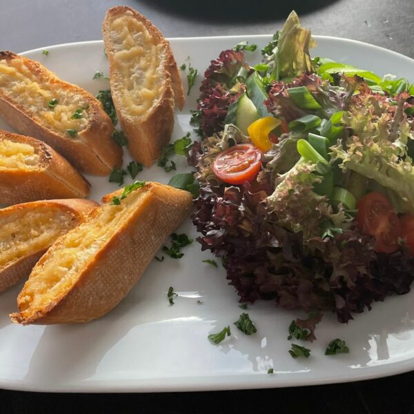 Hausgemachtes Knoblauchbrot